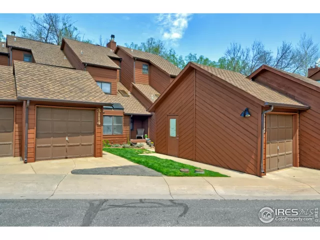 MLS: 939905 Condo For Sale