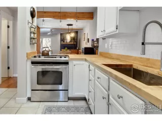 Photo #5: 939905 Listing 