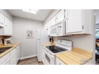 Photo #6: 939919 Listing