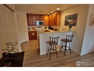 Photo #4: 939967 Listing