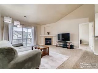 Photo #5: 939978 Listing