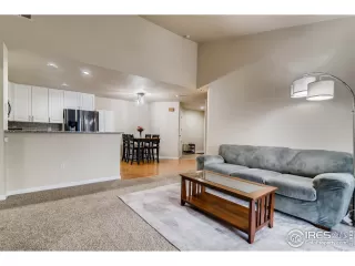 Photo #6: 939978 Listing