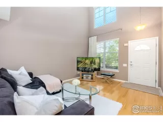 Photo #3: 940000 Listing