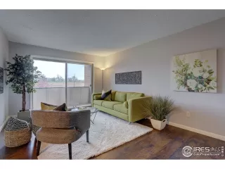 Photo #3: 940009 Listing 