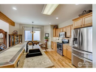 Photo #5: 940061 Listing