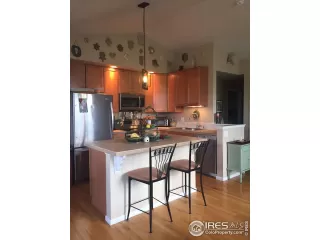 Photo #5: 940075 Listing