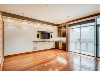 Photo #2: 940083 Listing