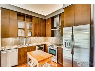 Photo #5: 940083 Listing