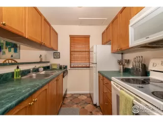 Photo #6: 940095 Listing