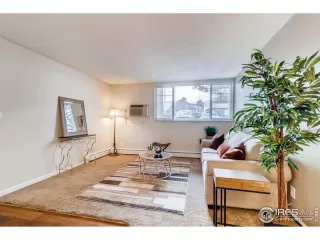 Photo #2: 940101 Listing