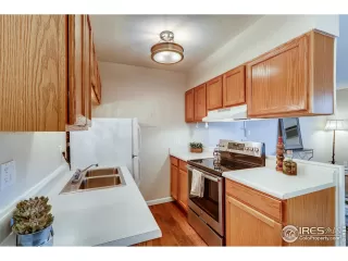 Photo #4: 940101 Listing