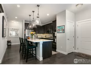 Photo #5: 940126 Listing 