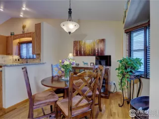 Photo #6: 940190 Listing