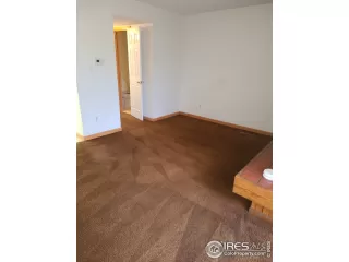 Photo #5: 940216 Listing