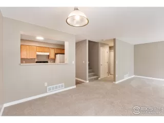 Photo #3: 940294 Listing