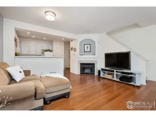 Photo #4: 940312 Listing