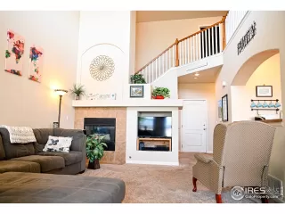 Photo #3: 940423 Listing