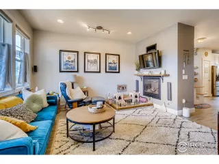 Photo #4: 940461 Listing