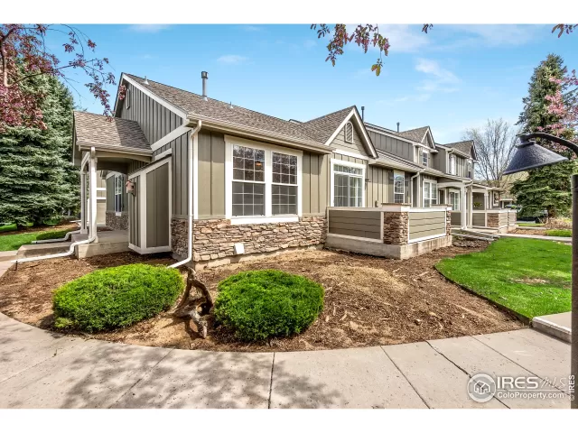 MLS: 940494 Condo For Sale