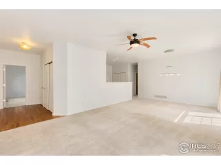 Photo #4: 940494 Listing