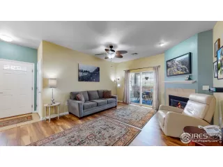 Photo #5: 940507 Listing