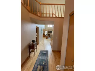 Photo #4: 940516 Listing