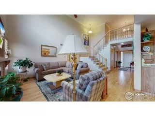 Photo #6: 940516 Listing