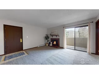 Photo #6: 940557 Listing