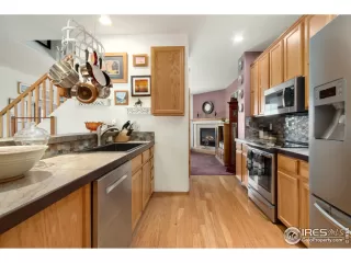 Photo #4: 940600 Listing 