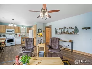 Photo #4: 940617 Listing