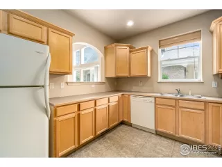 Photo #6: 940644 Listing