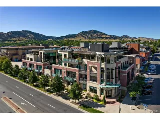 Photo #1: 9406665 Listing