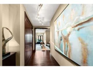 Photo #5: 9406665 Listing