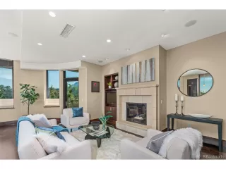 Photo #6: 9406665 Listing