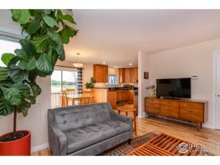 Photo #4: 940671 Listing 