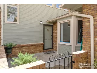 Photo #5: 940686 Listing