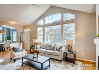 Photo #4: 940699 Listing