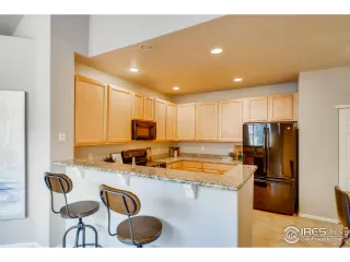 Photo #6: 940699 Listing