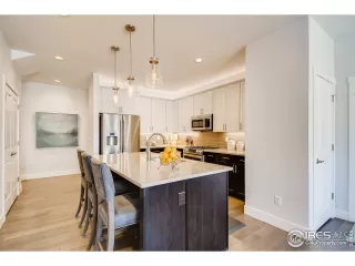 Photo #6: 940709 Listing 