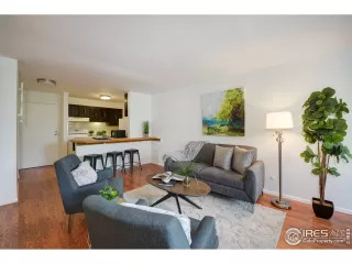 Photo #2: 940762 Listing 