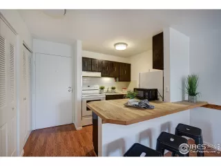 Photo #4: 940762 Listing 