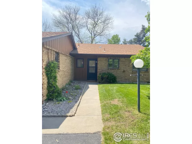 MLS: 940772 Condo For Sale