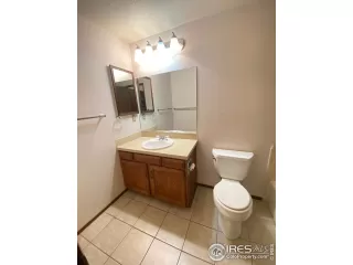 Photo #6: 940772 Listing