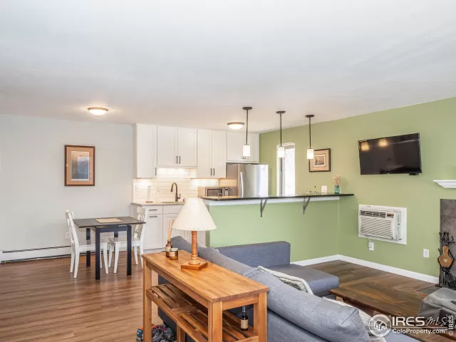 MLS: 940786 Condo For Sale