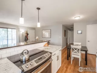 Photo #6: 940786 Listing 