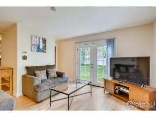 Photo #4: 940802 Listing