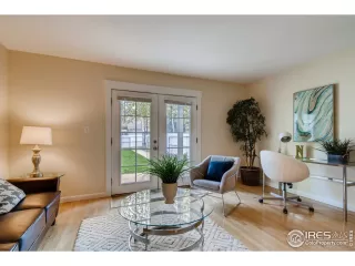 Photo #4: 940803 Listing