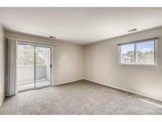 Photo #5: 9408649 Listing