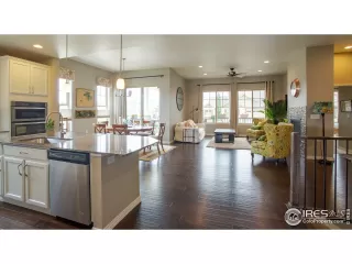 Photo #5: 940919 Listing