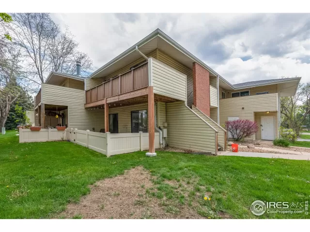 MLS: 940936 Condo For Sale